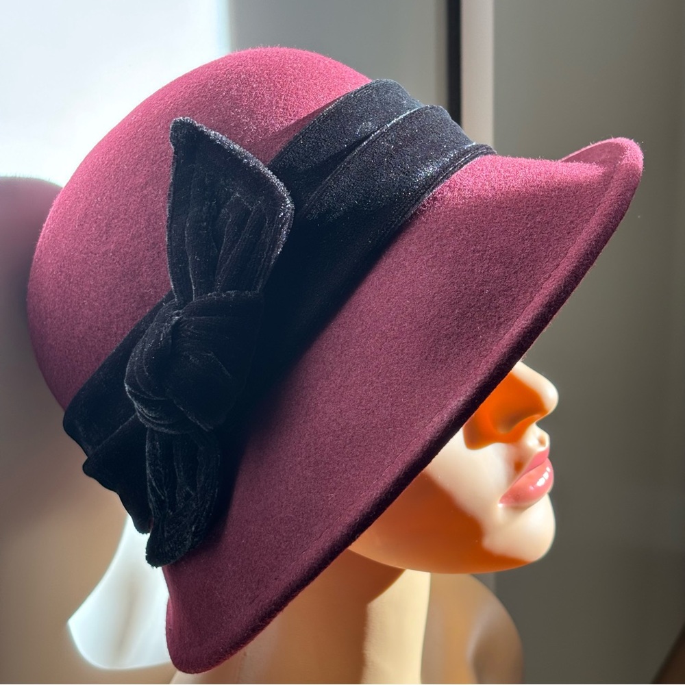 Like new Scala Elegant burgundy Women's Hat with black velvet band 100% wool - Picture 3 of 9